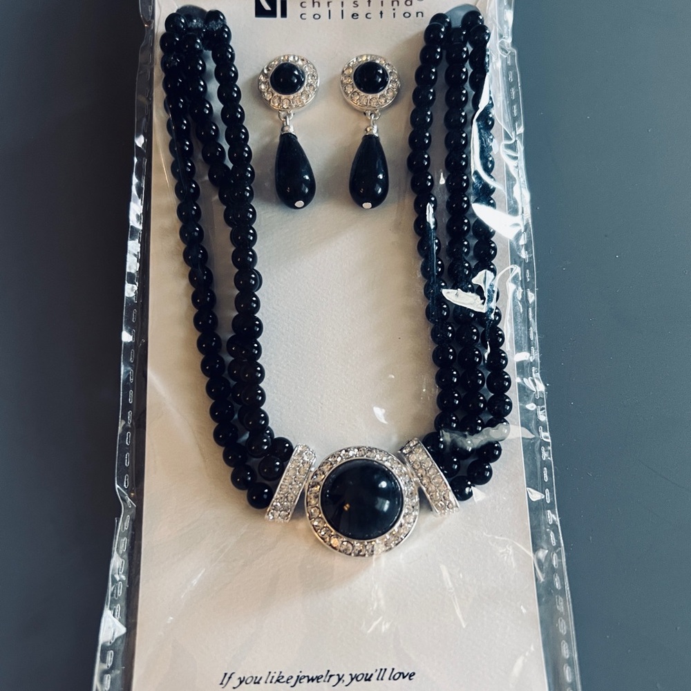 Black Jewelry Set
